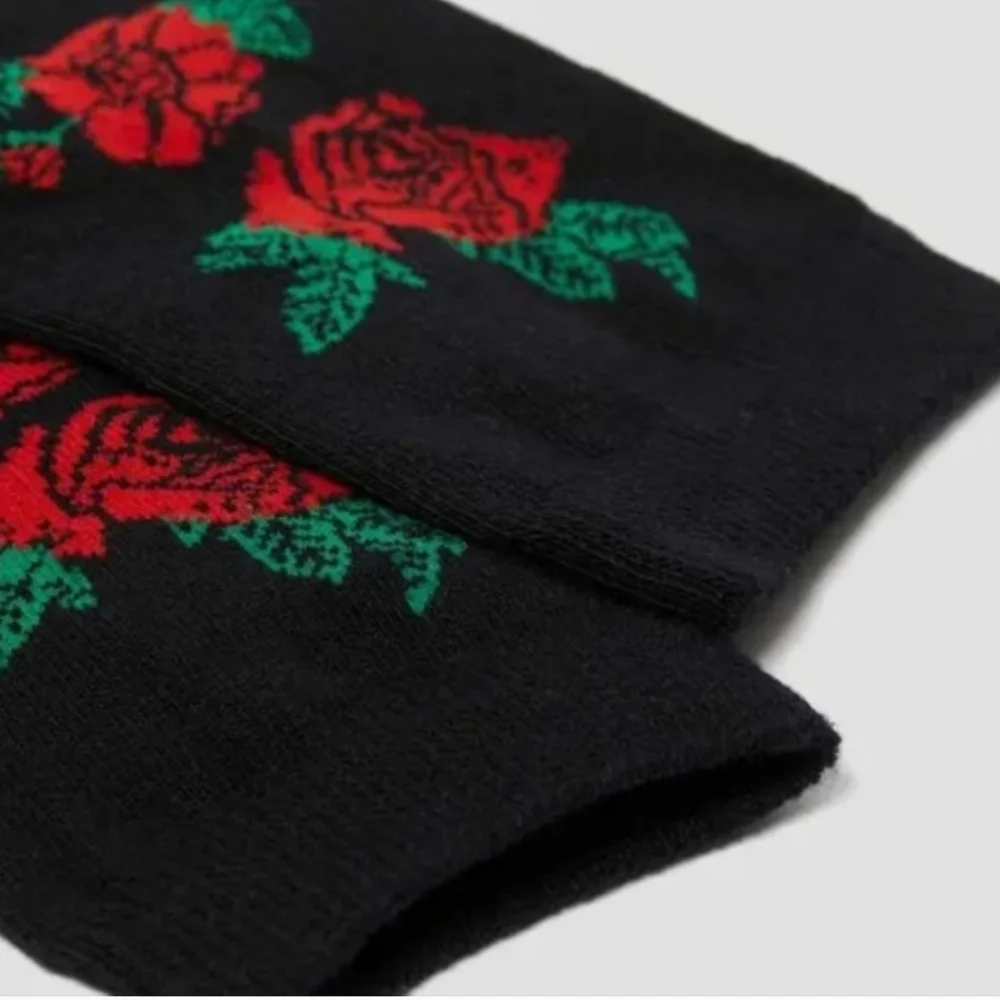 Dr Martens airwair Vonda Cotton Blend red Floral black Short Socks size M/L  new